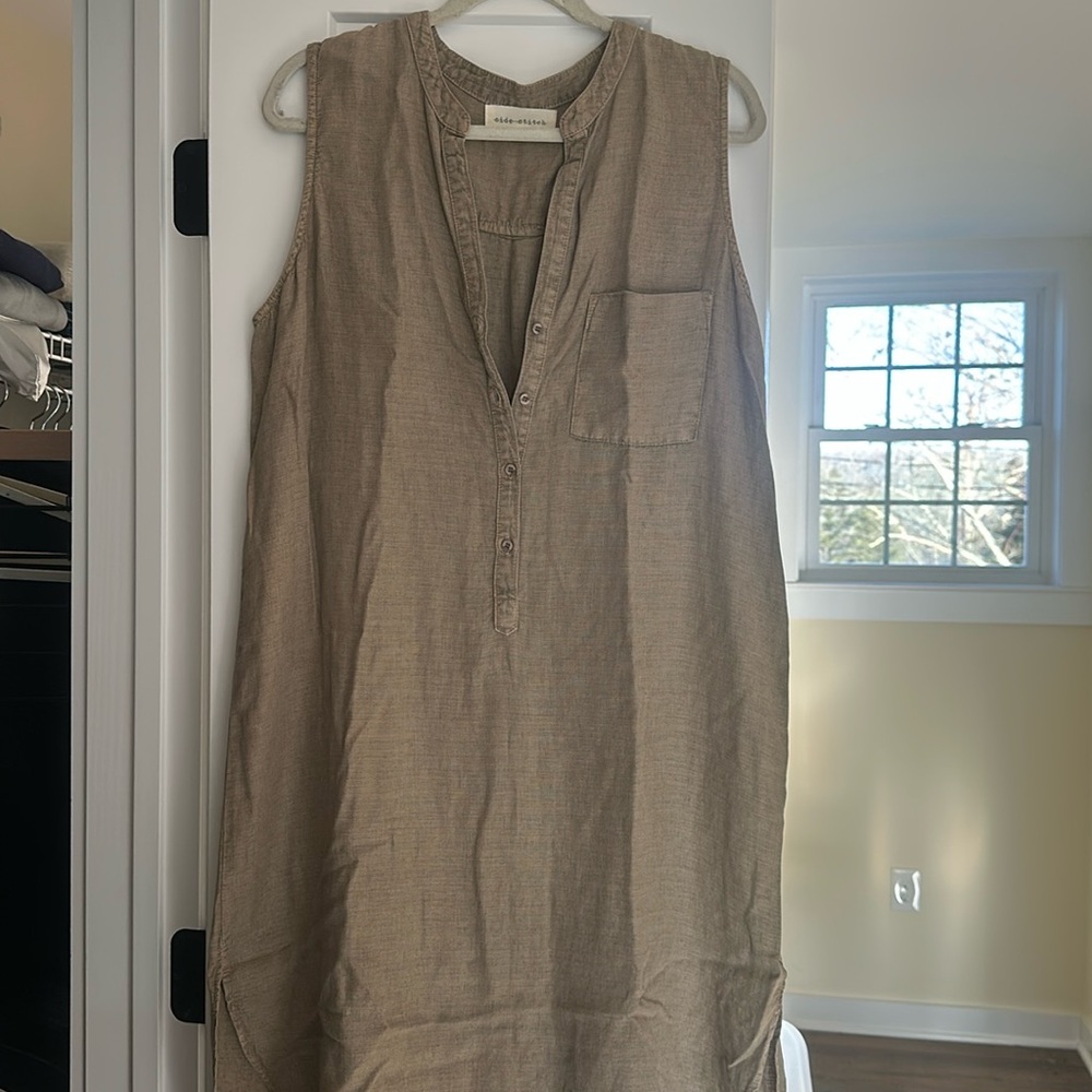 Causal dress